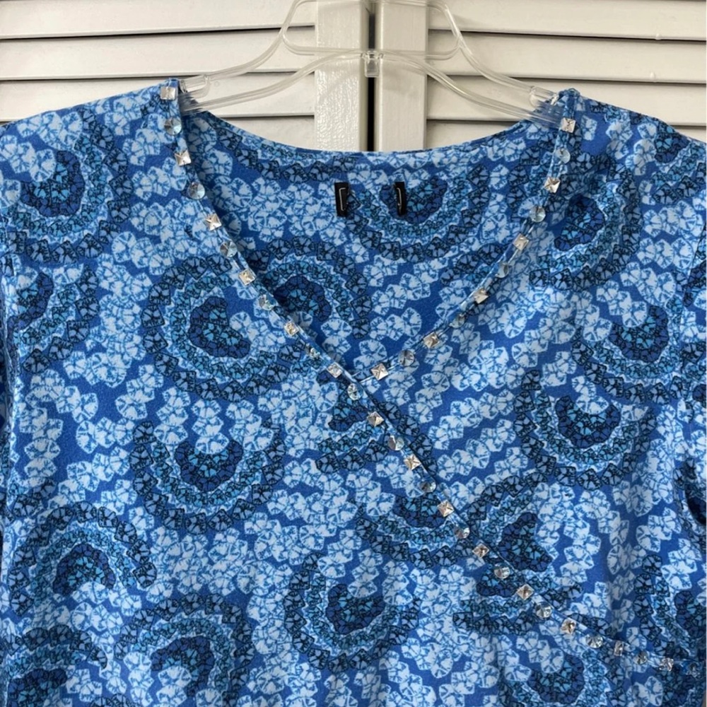 Women’s Top (Size L)
